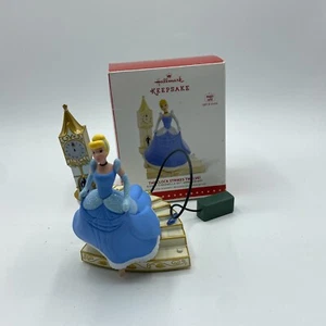 2015 Hallmark Cinderella Ornament "The Clock Strikes Twelve" Disney 65t - Picture 1 of 7
