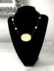 VTG 1928 Chocker Necklace-Mother of Pearl Shell Pendant & Bead Brass Tone Chain - Picture 1 of 9