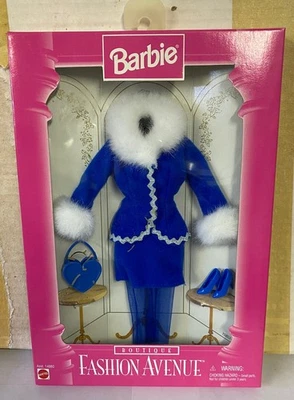 1996 Barbie Fashion Avenue 14980 Azul Blanco Imitación Piel Ribete Abrigo Falda Conjunto Nuevo Foto 1 de 3