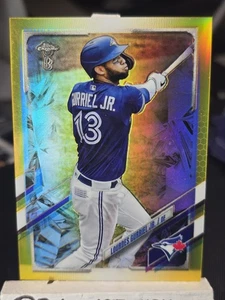 2021 Topps Chrome #64 Lourdes Gurriel Jr. Gold Wave Refractor #/50 - Picture 1 of 2