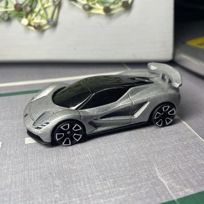 Ruedas de plástico Hot Wheels Lotus Evija serie regular 2021 Malasia Foto 1 de 4