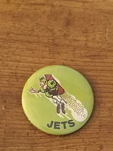 VINTAGE 1972 NY NEW YORK JETS NFL FOOTBALL PIN BUTTON 2 1/4” - NAMATH, BOOZER - Picture 1 of 2