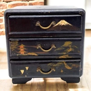 Joyero Chinoiserie pintado a mano 5,5" H x 5,5" L x 3" W tocador para casa de muñecas - Imagen 1 de 14