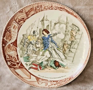 Assiette N°6 Jeanne D'arc Faïence Sarreguemines Blessée L'attaque Collection - Imagen 1 de 13