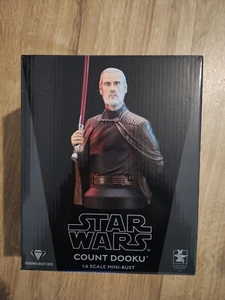 Star Wars La Venganza de los Sith Conde Dooku Suave Gigante Mini Busto Nuevo En Caja NUEVO - Imagen 1 de 5