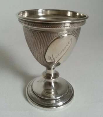 MAGNIFIQUE ancien COQUETIER en ARGENT MASSIF " YVONNE " MO F. NICOUD poinçons - Photo 1/4