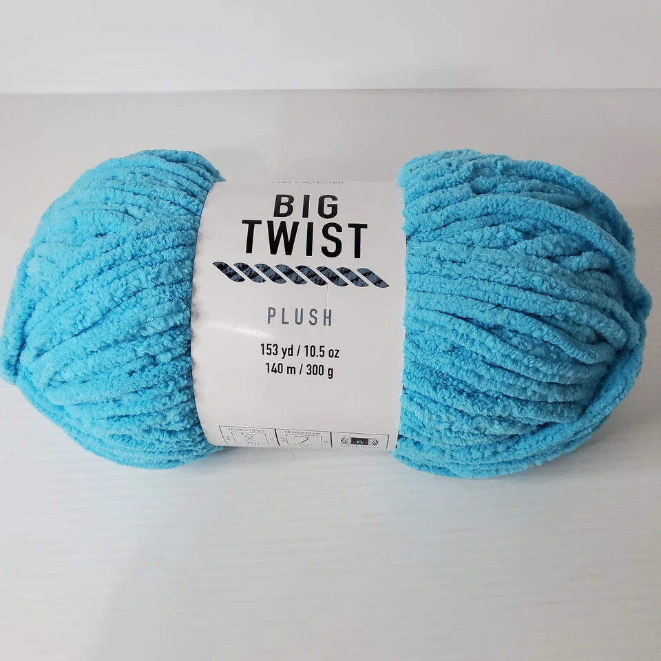 Big Twist Plush Electric Blue Yarn 153 Yards 10.5 Ounces Super Bulky Weight 6