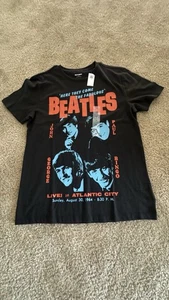 The Beatles Graphic T-Shirt Mens Size Medium ***Brand New*** - Picture 1 of 1