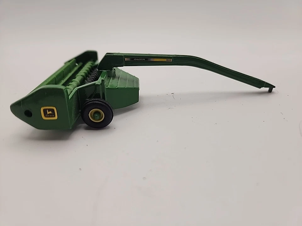 Acondicionador cortacésped ERTL 1/64 John Deere modelo 1600 - Dyersville, Iowa EE. UU. Foto 1 de 4