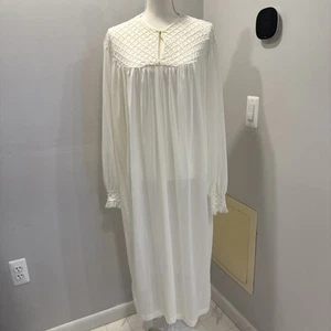 Long Nightgown Ivory Lace Long Sleeves Snap Chest Vintage Large? - Picture 1 of 11