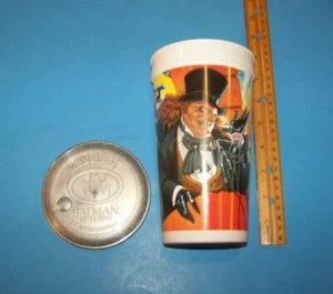 McDonald's Cup with Mini Frisbee Lid Batman Returns 1992 "Penguin on Radio" - Picture 1 of 3