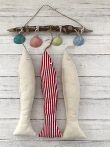 Driftwood & 3 Hanging Fabric Fish & Shells Nautical Maritime Seaside Coastal - Picture 1 of 5