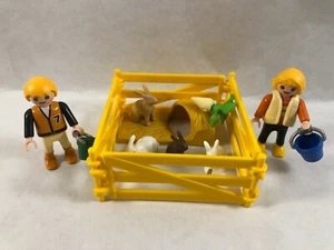 sympa enfant enclos lapin   Playmobil ( animaux , ferme , maison    ) 0476 - Picture 1 of 1