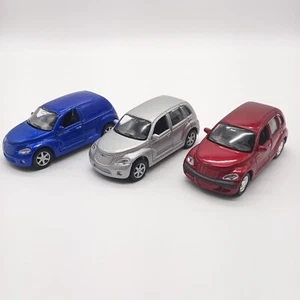 2000 Maisto PT Cruiser GT Cruiser Panel Cruiser Maßstab 1:39 Konvolut 3 Diecast Autos - Bild 1 von 24