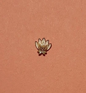 Authentic Origami Owl  Disney Charm Aladdin WHITE LOTUS  - Picture 1 of 1