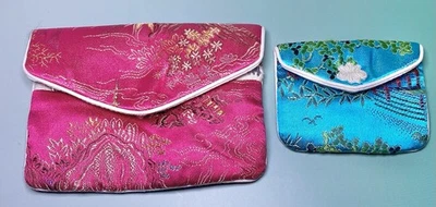 SHASHI! Juego de 2 bolsas clutch bordadas brocado de seda bolsas asiáticas rosa y azul Foto 1 de 4