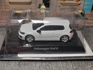 Kyosho Volkswagen Golf R 1/64 - Picture 1 of 6