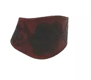 Armband Leder Unisex Armband rot gestempelt Detail Blumen Druckknopf 71/2" Länge - Bild 1 von 9