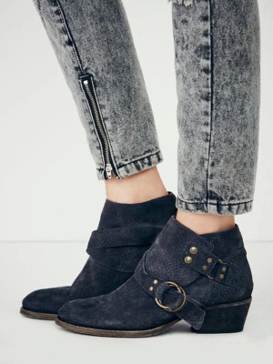 Nuevo botín Free People Tortuga talla 7 gamuza precio de venta sugerido por el fabricante: $248 Foto 1 de 4