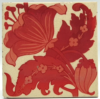 Azulejo de chimenea Art Nouveau rojo brillo diseño floral por Craven Dunnil C1880 Foto 1 de 3