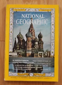 National Geographic marzo 1966; Moscú; Cajunland; globos; ballena asesina - Imagen 1 de 14