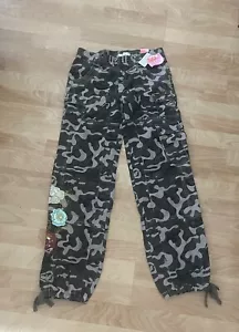 Ecko Red Girls Camouflage Cargo Style PantsWith Floral Embellishment NWT Size 16 - Picture 1 of 20