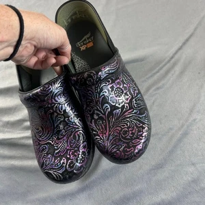 Dansko XP 2.0 Clog graviert floral Lackleder rainbow tooled Gr. 40 - Bild 1 von 11