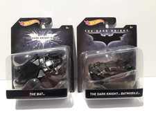 Hot Wheels  Batman Set of 2 - The dark knight Batmobile and The Bat