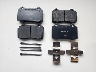 Комплект передних левых и правых тормозных колодок 1997 - 2002 Dodge Viper  - Изображение 1 из 4