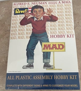 Revell Alfred E Neuman Mad Magazine Plastic Model Hobby Kit NEW SEALED 2000 - Picture 1 of 7