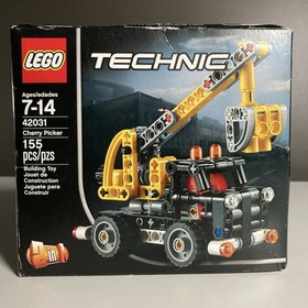 Lego 42031: Technic Cherry Picker / Tow Truck (2 in 1 Set)  New in Sealed Box