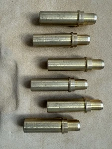 Maserati 3500 Sebring Mistral Valve Guides Inlet Outlet OEM  - Bild 1 von 5