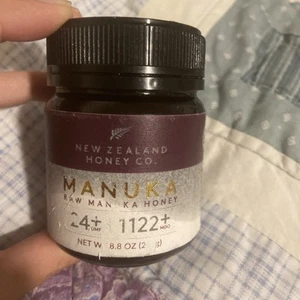 8.8 oz New Zealand Honey Co. Raw Manuka Honey UMF 24+ | MGO 1122+ - Picture 1 of 6