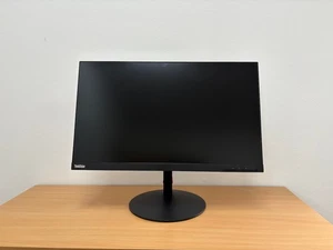 Lenovo ThinkVision P24h-10 IPS 23,8 Monitor 2560x1440 - Afbeelding 1 van 6