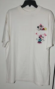 Vintage Disney Store Mickey und Minnie T-Shirt weiß bestickt Tasche groß - Bild 1 von 4