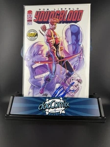 Youngblood #1 Vestido Comercial Manzana Dorada Variante de Lanzamiento - Firmado por Rob Liefeld Casi Nuevo - Imagen 1 de 4
