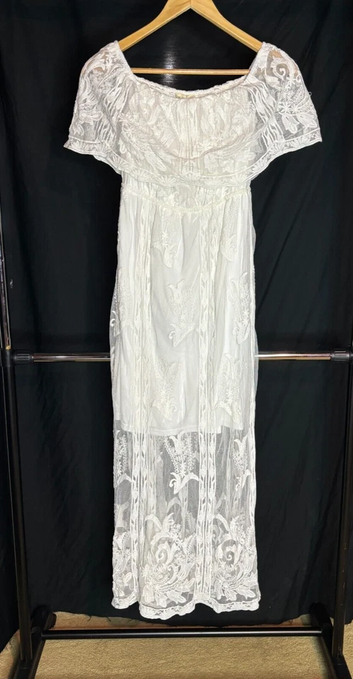 Nuevo con etiquetas Maxi Vestido de Boda Bohemio Southern Fried Chics Blanco Encaje Hombro Descubierto S Foto 1 de 4