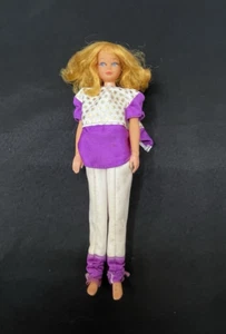 Vintage 1969 Barbie's Little Sister Dramatic Living Skipper Doll - Picture 1 of 10