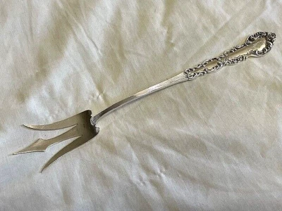 TENEDOR DE SERVIR TRIDENTE DE PLATA ESTERLINA WATSON MOTIVO ROSA "H" Foto 1 de 4