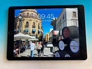 IPAD Air 2 MNV22FD/A Wi Fi 32 GB Space Gray gebraucht Modell A 1566 - Bild 1 von 16