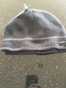 Suve Beanie Hat - Picture 1 of 3