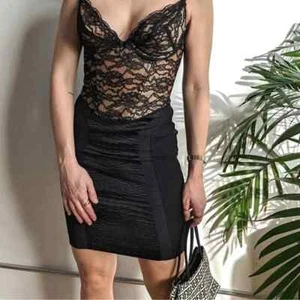 Maje schwarz Alligator strukturiert Mini Bleistiftrock sexy Goth Büro Sirene 34 $ 335 - Bild 1 von 8