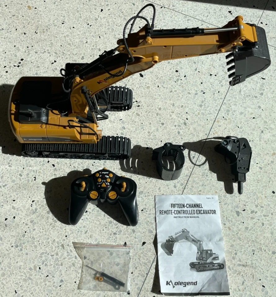 Excavadora RC de metal 1/14 2,4 G usada excavadora de sonido, batería y accesorios Foto 1 de 1