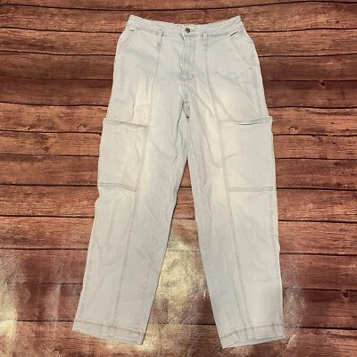 Pantalones de mezclilla para mujer Universal Thread Cargo talla 6 recortados Foto 1 de 4