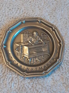 Plato de peltre artesanal colonial miniatura vintage Franklin como nuevo - Imagen 1 de 3