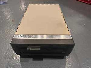 Unidad de disquete Atari 1050 5,25" para computadoras Atari 800 600 de 8 bits vintage - Imagen 1 de 9