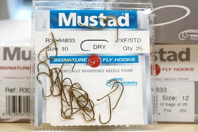 Mustad R30 Dry Fly Signature Fly 25 Hooks #10 #12 #14 #16 TROCKENFLIEGEN HAKEN - Bild 1 von 3