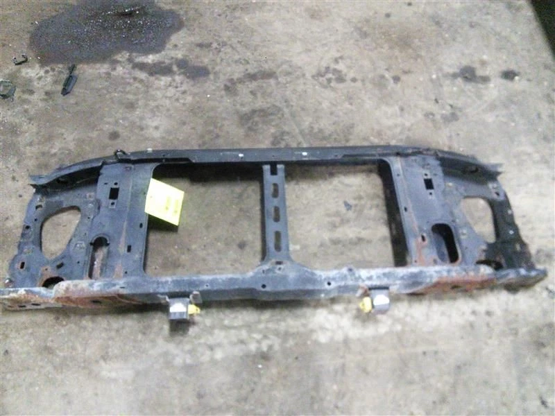 Основная опора радиатора подходит для 96-00 ISUZU HOMBRE 228485 - Изображение 1 из 1