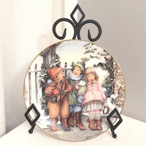 Joy To The World Christmas Collector Plate Caroling Children  Wall Stand Simpson - Picture 1 of 5