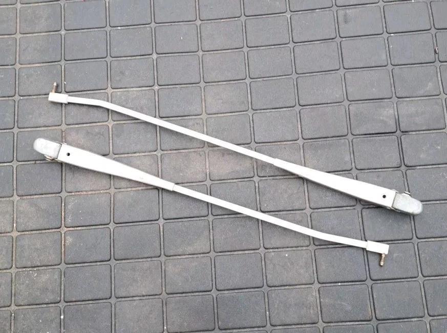 Оригинальные рычаги стеклоочистителя ветрового стекла для 4 дверей Chevrolet Caprice Classic 1986-1989 годов выпуска - Изображение 1 из 4